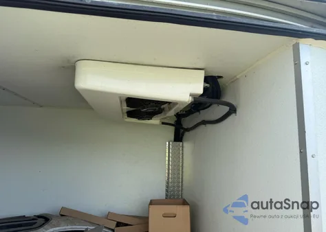 2017 Ford Transit T-250 z USA, uszkodzony, nr VIN 1FTYR2YM0HKB20571